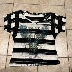 Buckle Daytrip Black/Cream Striped Lace Beaded Free Graphic Short Sleeve Shirt M